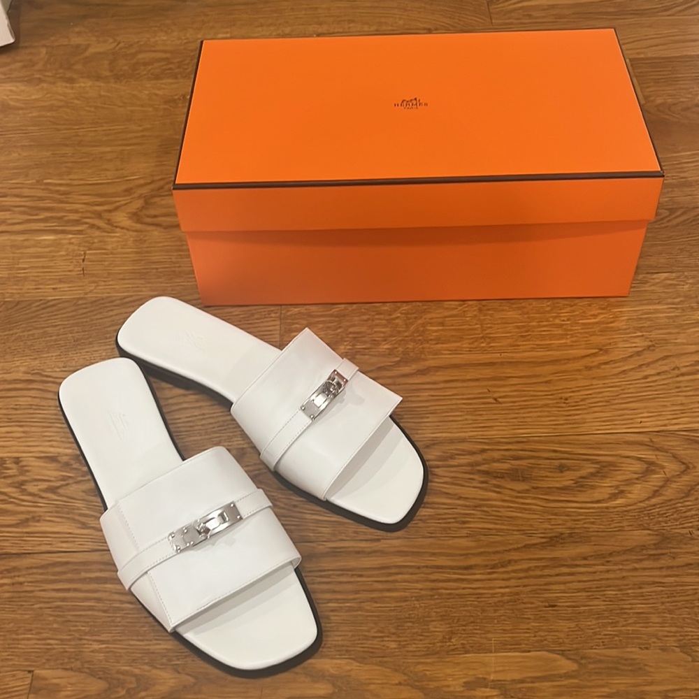 HERMES LIMITED EDITION! KELLY SLIDES WHITE LEATHER SILVER BUCKLE 41.5 NEW IN BOX